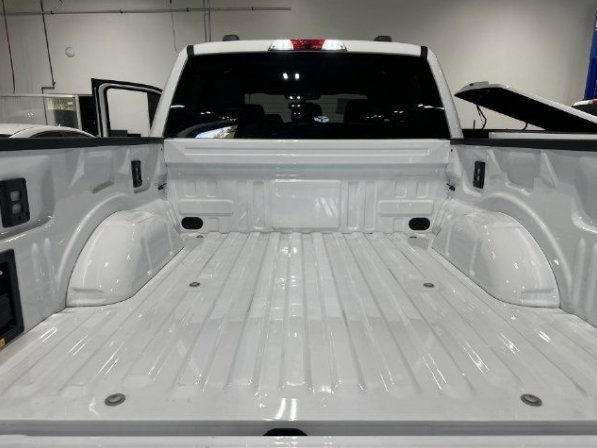 Used 2025 Ford F150 Lightning XLT AWD/4WD image 6