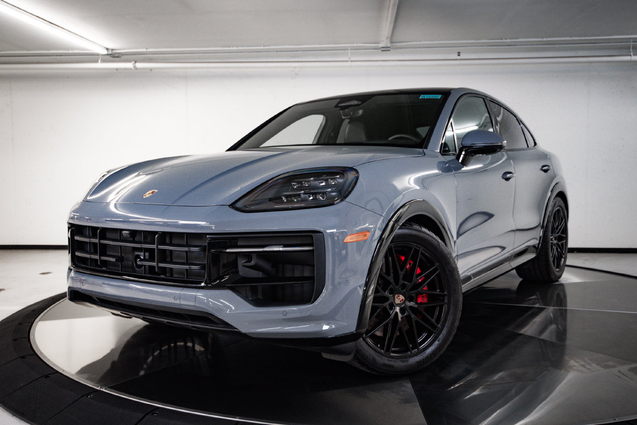 Certified 2026 Porsche Cayenne GTS AWD/4WD image 1
