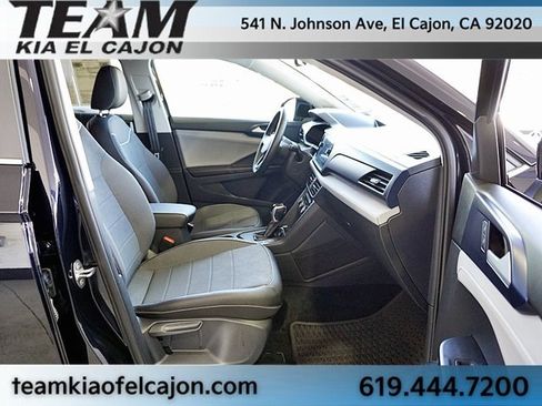 Used 2024 Volkswagen Taos SE image 11