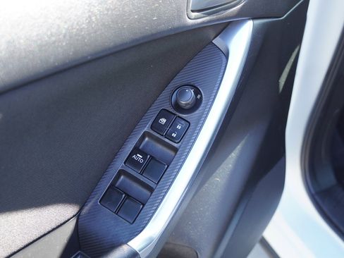 Used 2016 MAZDA CX-5 Touring image 18