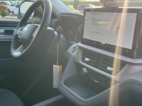 New 2026 Ford Explorer Active AWD/4WD image 12