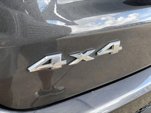 Used 2023 Jeep Compass Sport AWD/4WD image 10