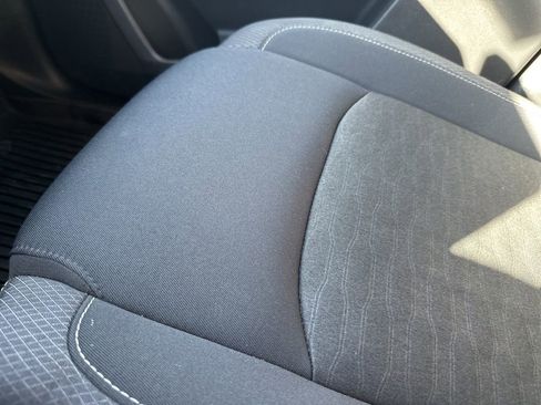 Used 2024 Nissan Pathfinder S image 21