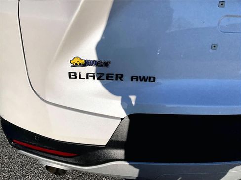 Used 2024 Chevrolet Blazer LT w/ Midnight/Sport Edition image 28