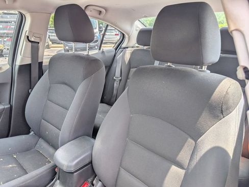 Used 2016 Chevrolet Cruze LT w/ Technology Package FWD image 12