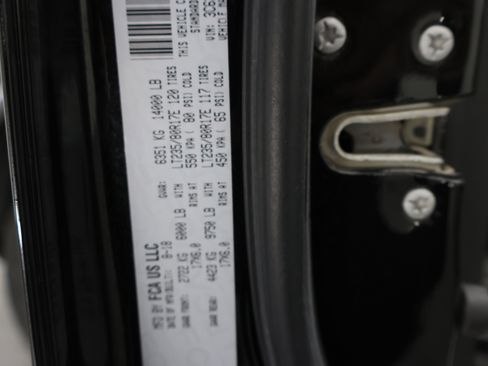 Used 2018 RAM 3500 Laramie image 67