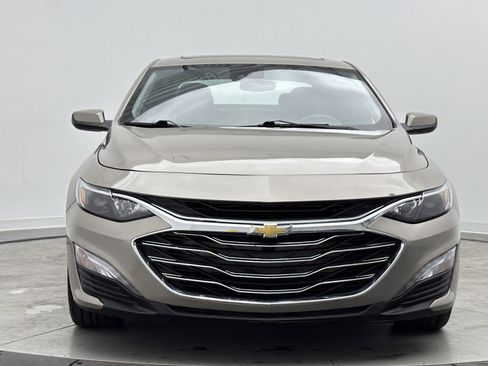 Used 2023 Chevrolet Malibu LT FWD image 2