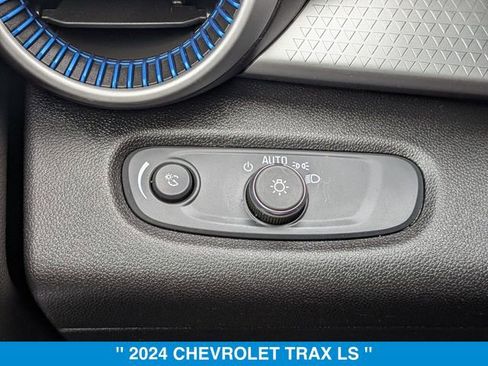 Certified 2024 Chevrolet Trax LS w/ LS Convenience Package image 16