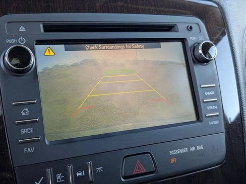 Used 2016 Chevrolet Traverse LT w/ Style and Technology Package image 12