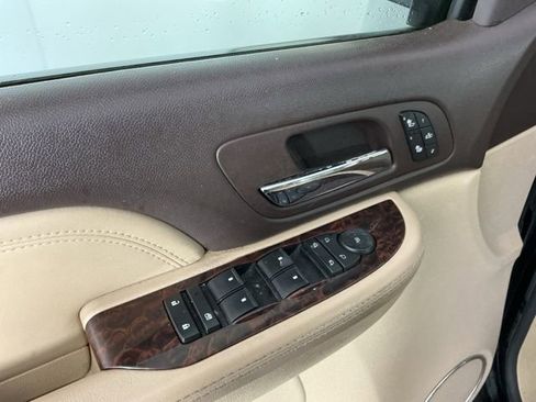 Used 2007 GMC Yukon Denali AWD/4WD image 8