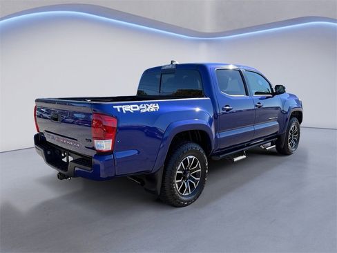 Used 2022 Toyota Tacoma 4x4 Double Cab image 3