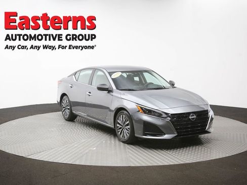 Used 2025 Nissan Altima 2.5 SV image 49