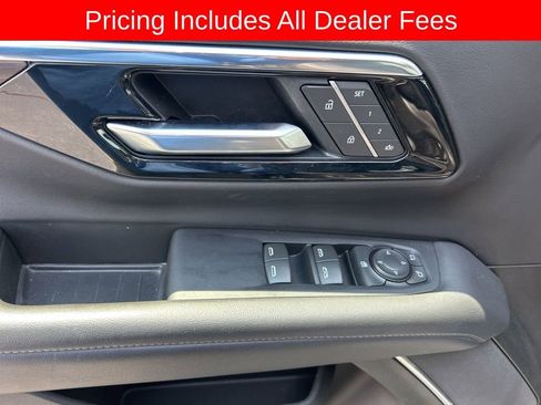 Used 2025 Chevrolet Tahoe LT RWD image 5