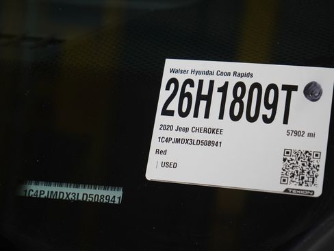 Used 2020 Jeep Cherokee Limited w/ Trailer Tow Group image 28