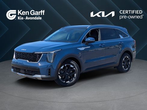 Certified 2025 Kia Sorento S w/ Panoramic Sunroof Package image 1