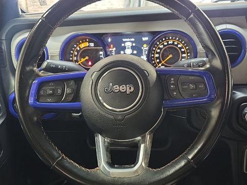 Used 2021 Jeep Gladiator Overland image 18