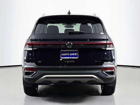 New 2025 Volkswagen Taos SE image 6