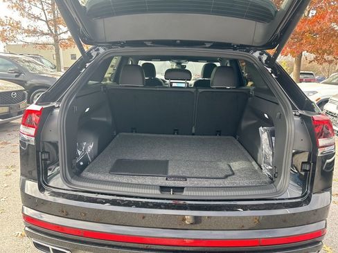 New 2026 Volkswagen Atlas Cross Sport SEL Premium R-Line AWD/4WD image 32
