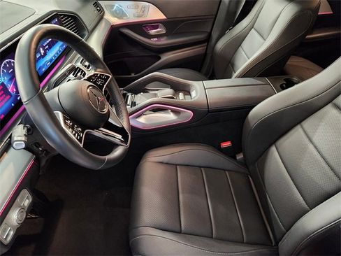 Used 2025 Mercedes-Benz GLS 450 4MATIC image 14