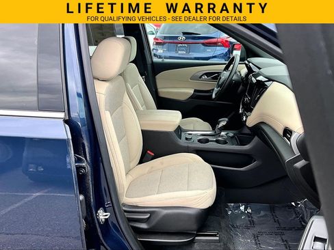 Used 2023 Chevrolet Traverse LS w/ Safety Package FWD image 7