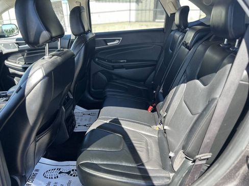 Used 2020 Ford Edge Titanium AWD/4WD image 16