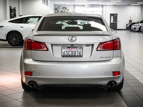 Used 2011 Lexus IS 250 w/ Premium Pkg Value Edition RWD image 7