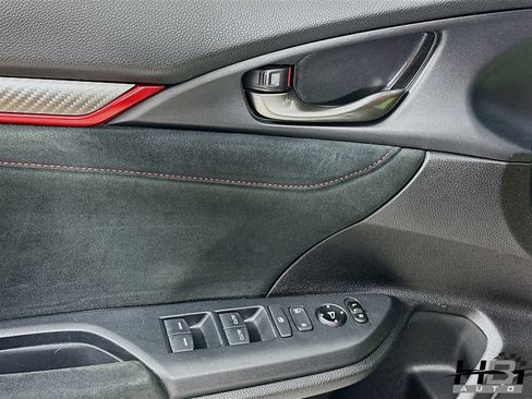 Used 2017 Honda Civic Type R image 14