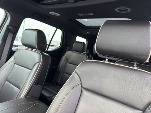 Used 2023 Chevrolet Traverse Premier w/ LPO, Floor Liner Package image 28