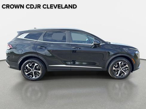 Used 2023 Kia Sportage EX AWD/4WD image 4