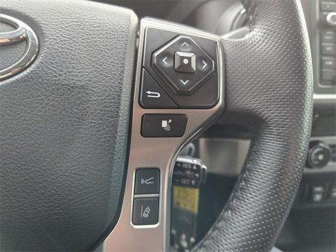 Used 2018 Toyota Tacoma SR5 image 21
