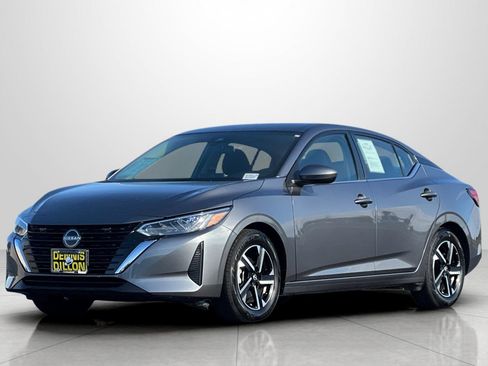 Used 2024 Nissan Sentra SV image 9