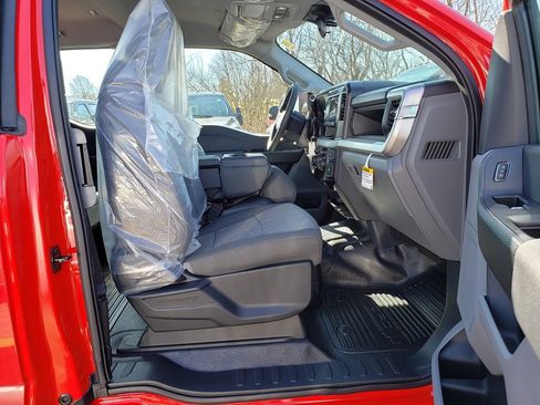 New 2025 Ford F250 XLT image 16