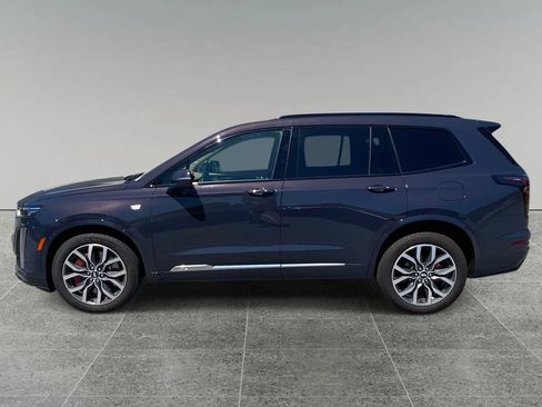 Used 2024 Cadillac XT6 Sport w/ Platinum Package AWD/4WD image 2
