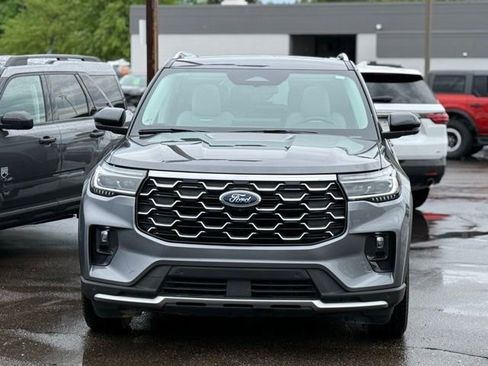 Certified 2025 Ford Explorer Platinum w/ LUX Leather Package AWD/4WD image 36