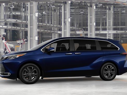 New 2026 Toyota Sienna Platinum AWD/4WD image 5