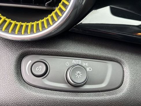 Certified 2024 Chevrolet Trax ACTIV w/ Sunroof Package image 28