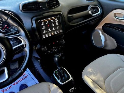 Used 2019 Jeep Renegade Latitude w/ UConnect 8.4 Nav Group image 39