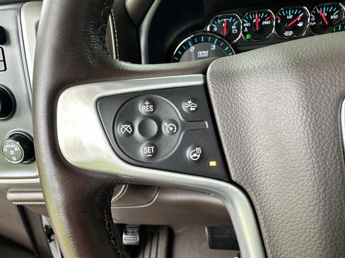 Used 2018 GMC Sierra 2500 SLT w/ Duramax Plus Package AWD/4WD image 32