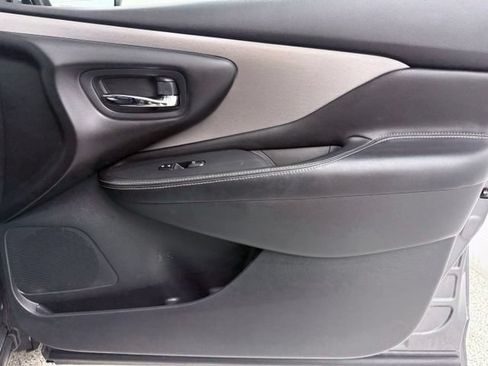 Used 2022 Nissan Murano SV FWD image 18