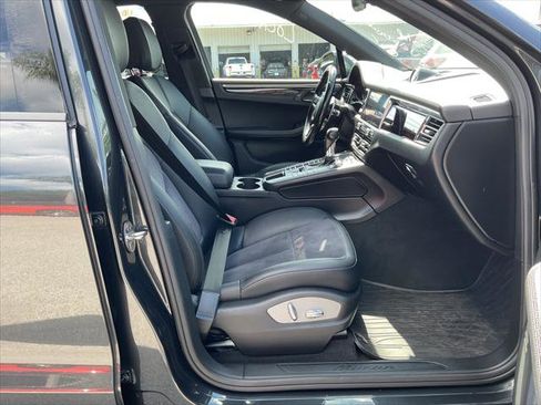 Used 2019 Porsche Macan AWD/4WD image 24