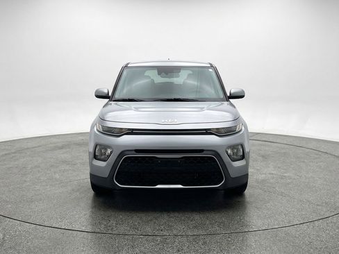 Used 2025 Kia Soul LX w/ LX Technology Package FWD image 2