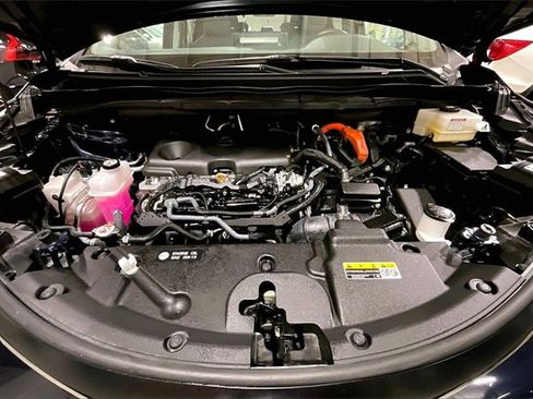 Used 2024 Toyota Sienna XLE w/ XLE Plus Package image 10