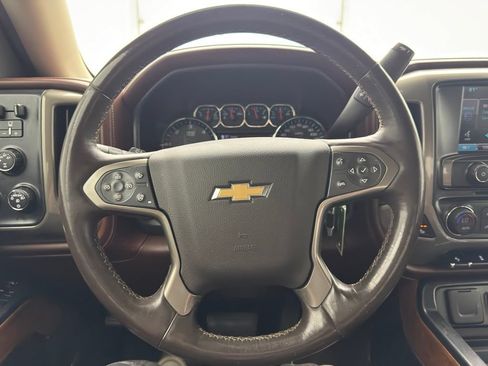 Used 2015 Chevrolet Silverado 1500 High Country w/ High Country Premium Package AWD/4WD image 17