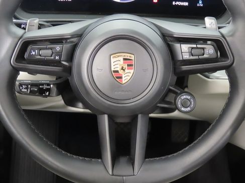 Certified 2025 Porsche Cayenne E-Hybrid AWD/4WD image 20