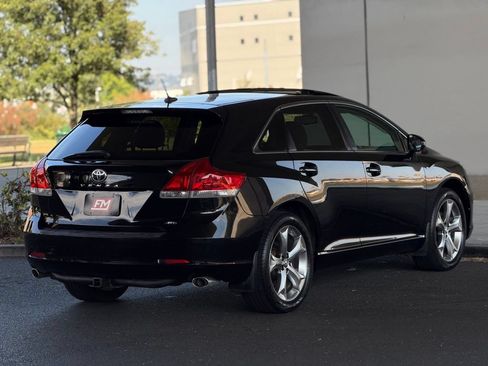 Used 2011 Toyota Venza AWD image 7
