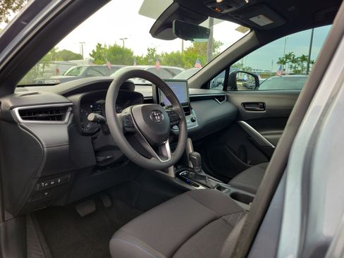 Used 2024 Toyota Corolla Cross AWD Hybrid image 19