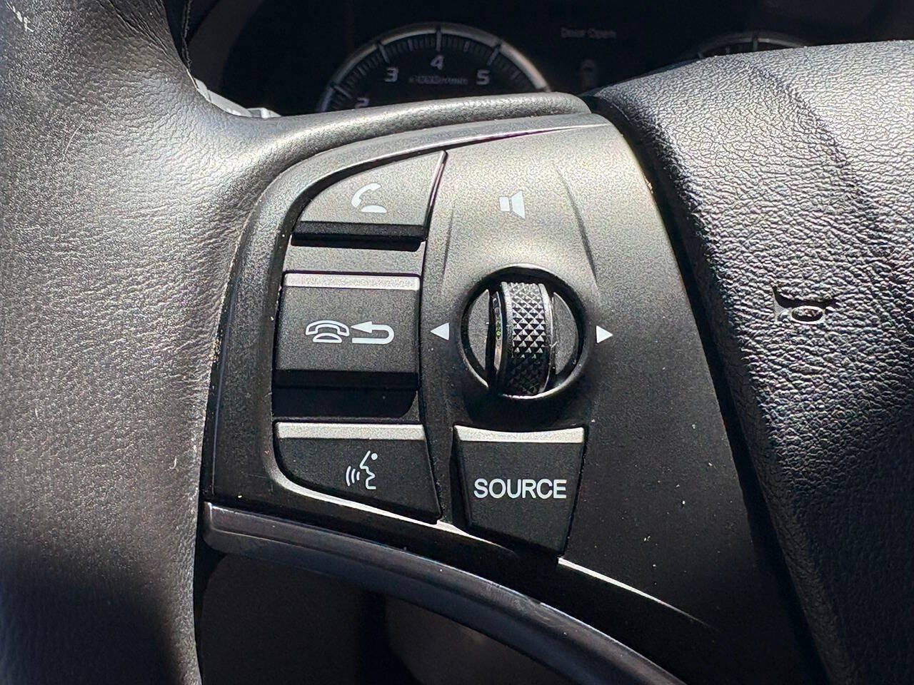Used 2014 Acura MDX w/ Technology Package AWD/4WD image 22