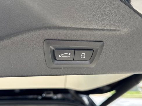 Used 2025 BMW X7 xDrive40i AWD/4WD image 27