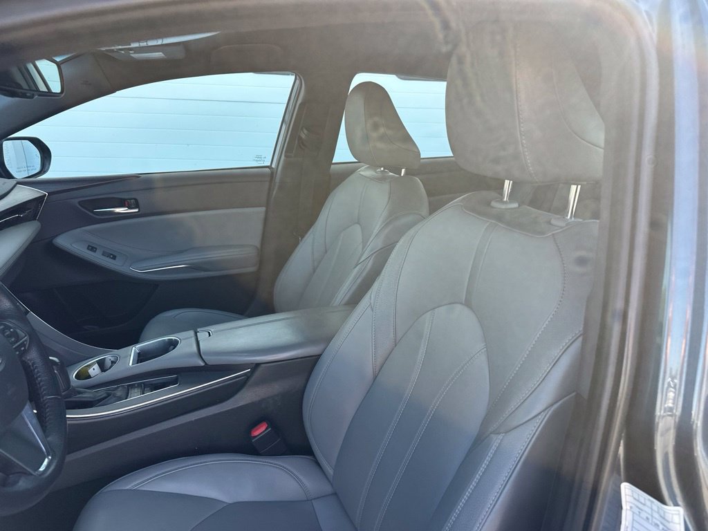 Used 2021 Toyota Avalon XLE FWD image 8