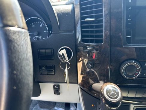 Used 2017 Mercedes-Benz Sprinter 3500 image 10